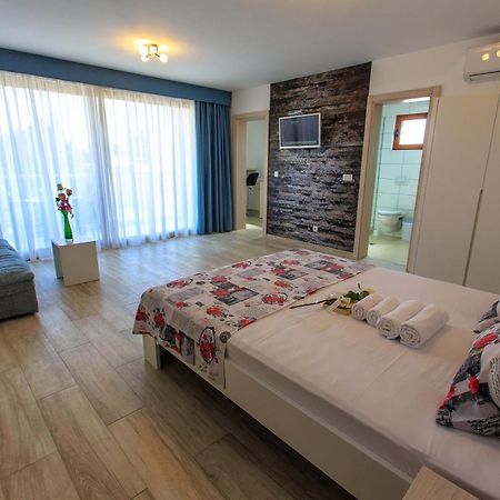 Apartments Matkovic Lux Sutomore Exterior photo