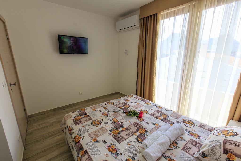 Apartments Matkovic Lux Sutomore Exterior photo