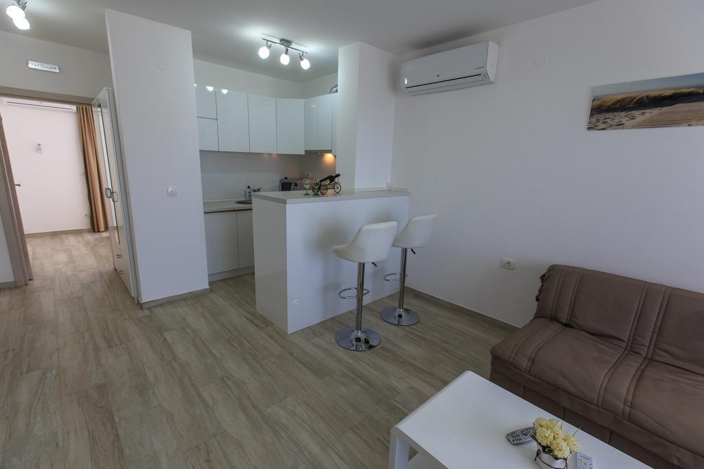 Apartments Matkovic Lux Sutomore Exterior photo