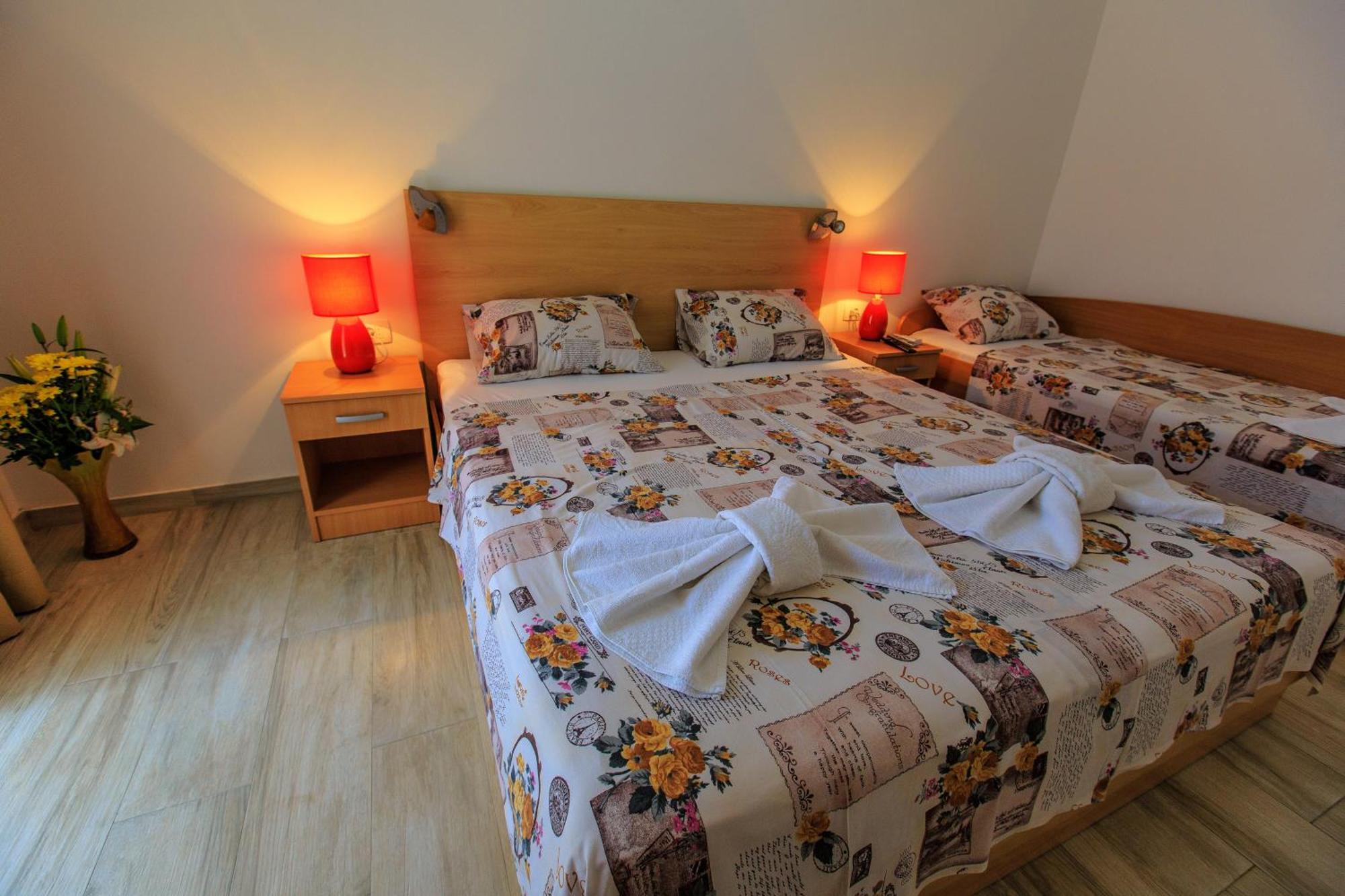 Apartments Matkovic Lux Sutomore Exterior photo