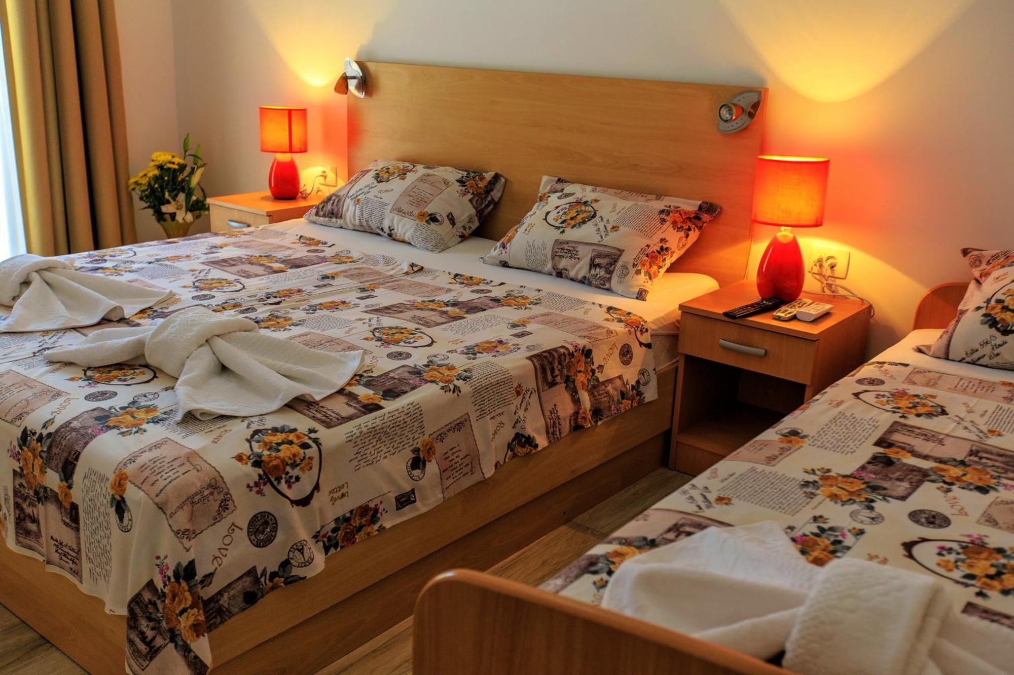 Apartments Matkovic Lux Sutomore Exterior photo