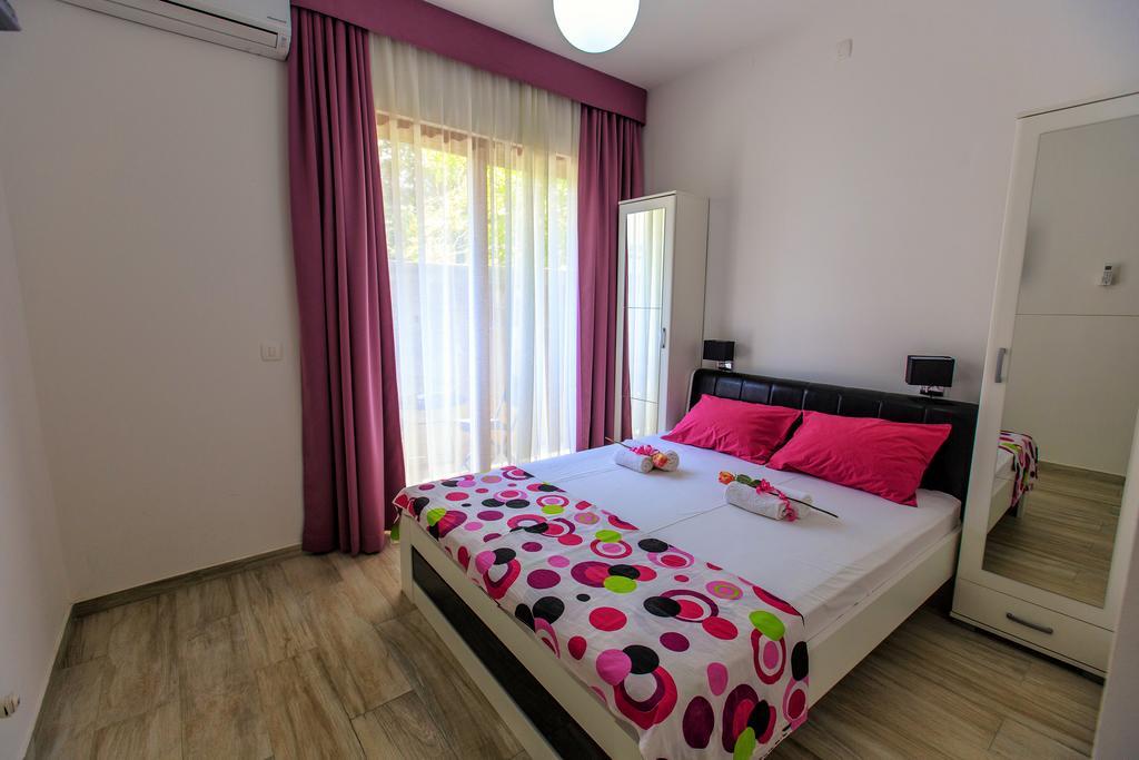 Apartments Matkovic Lux Sutomore Exterior photo