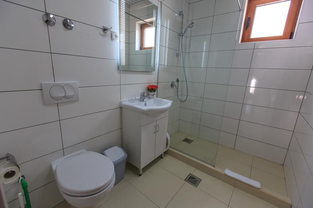 Apartments Matkovic Lux Sutomore Exterior photo