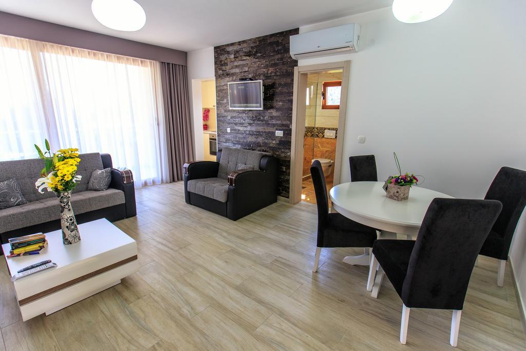 Apartments Matkovic Lux Sutomore Exterior photo